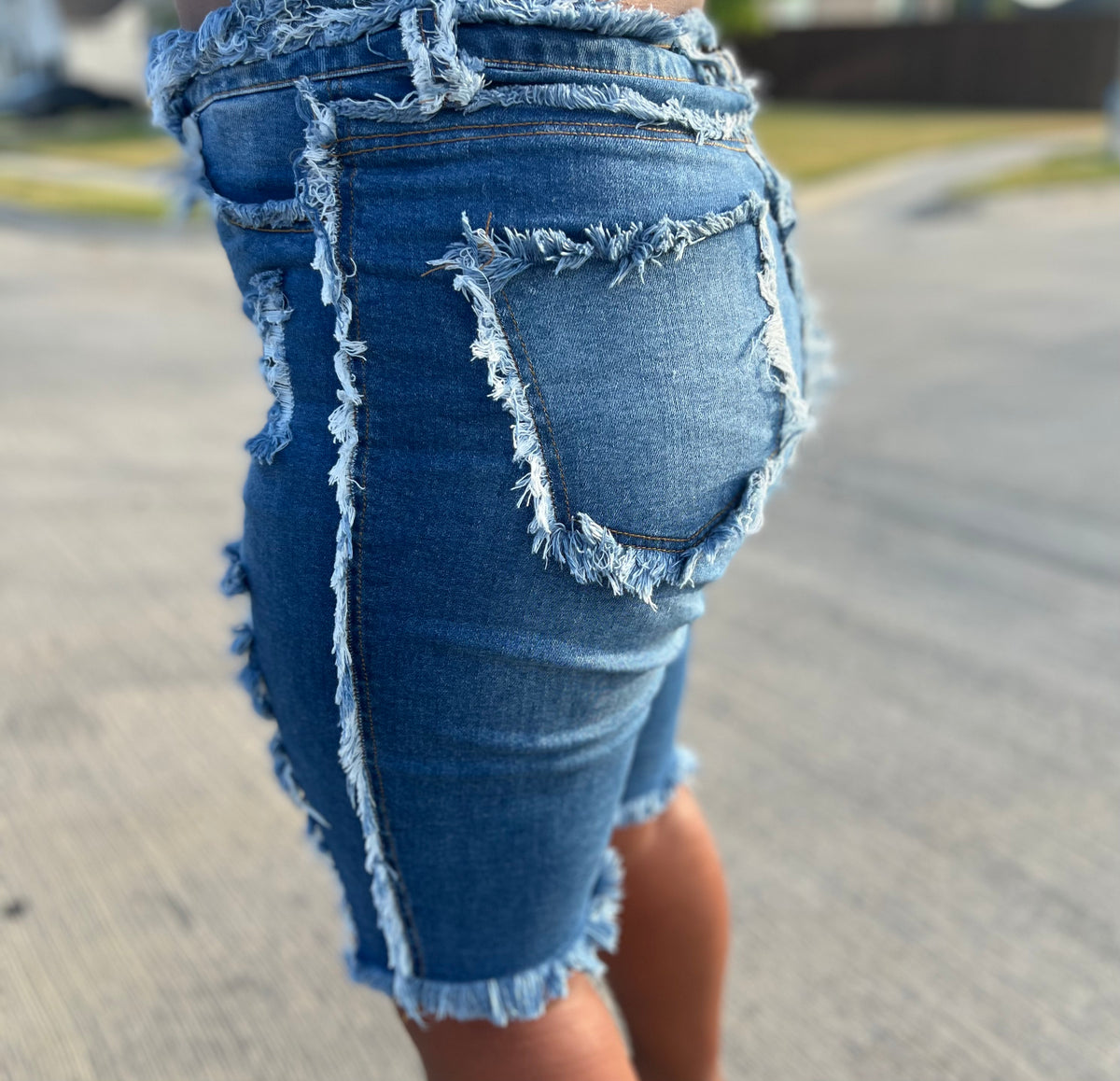 Cali Distressed Shorts(Plus)